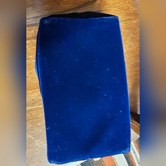 Kiehls Midnight Blue Velvet Beauty Pouch Makeup Bag NWOT - Picture 6 of 9